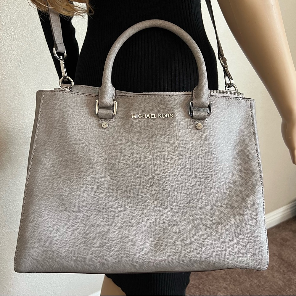 Michael Kors Gray Satchel Bag with Sophisticated Design